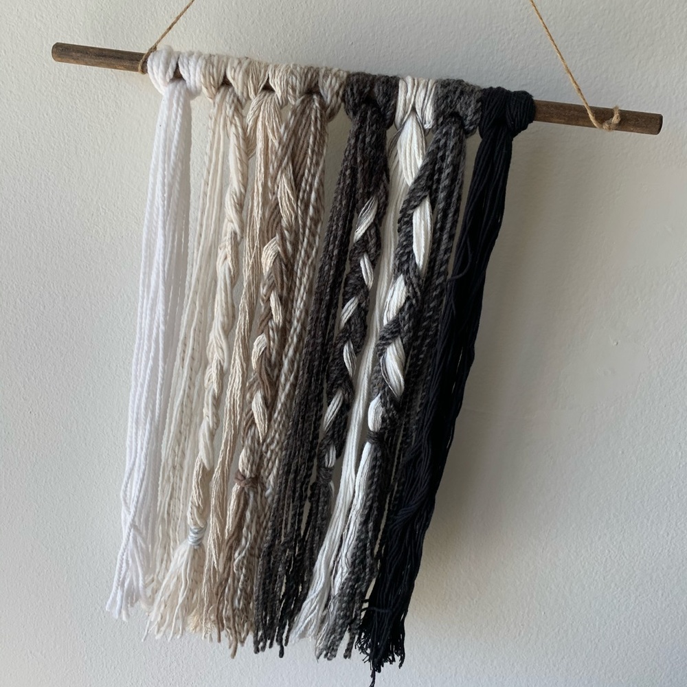 Yarn wall hanging tapestry